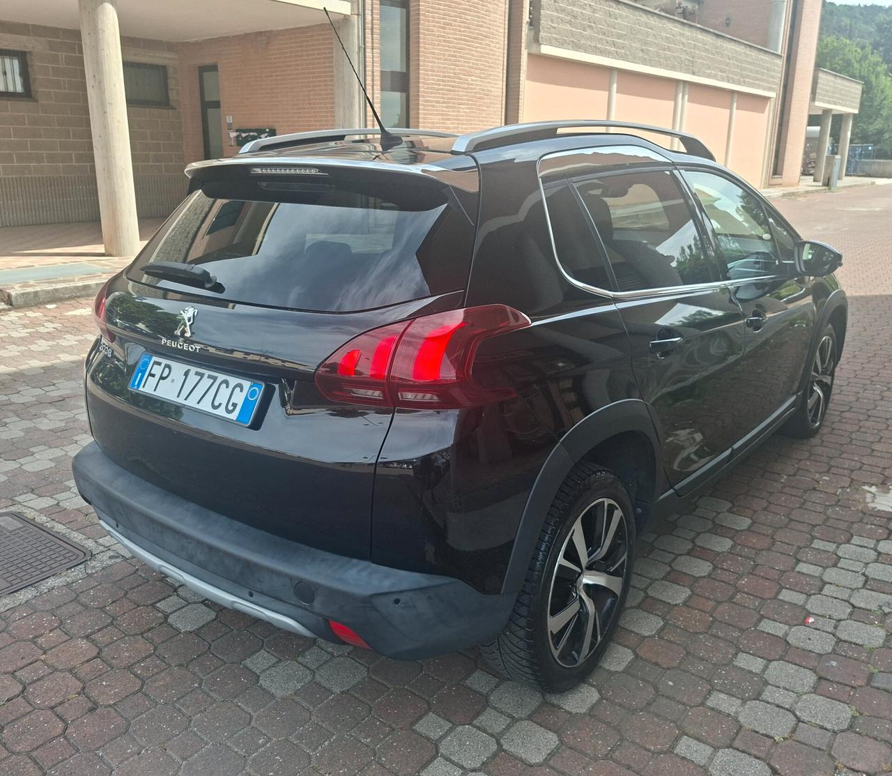 Peugeot 2008 PureTech Turbo 110 S&S Black Matt