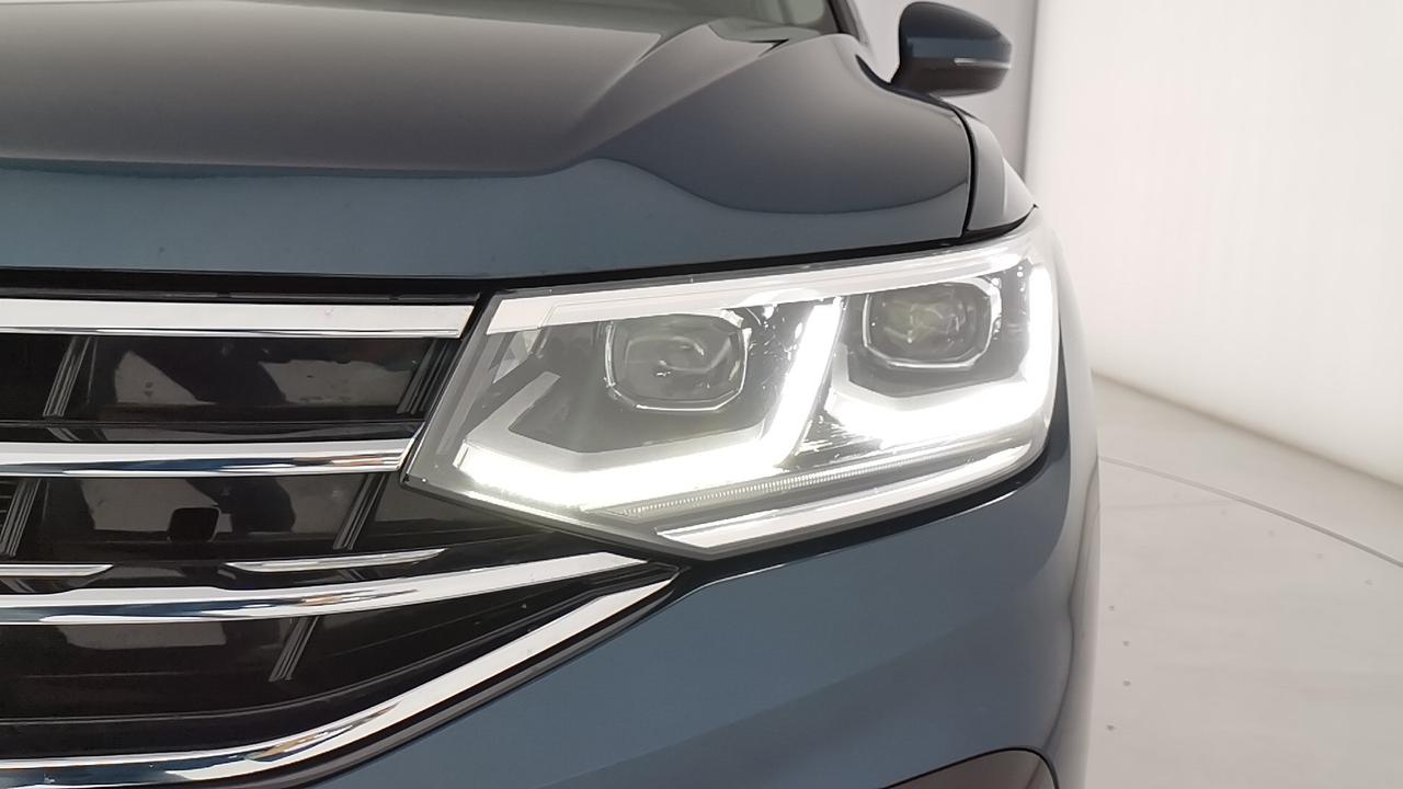 VOLKSWAGEN Tiguan II 2021 - Tiguan 2.0 tdi Elegance 150cv dsg