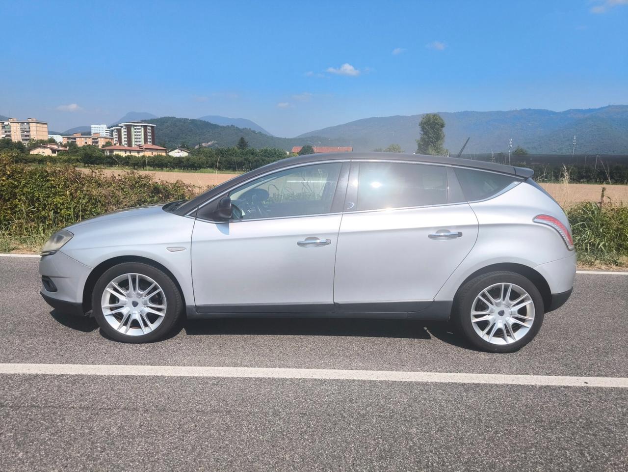 LANCIA DELTA 1,6 MJT-CAMBIO AUTOMATICO-OK NEOPATENTATI