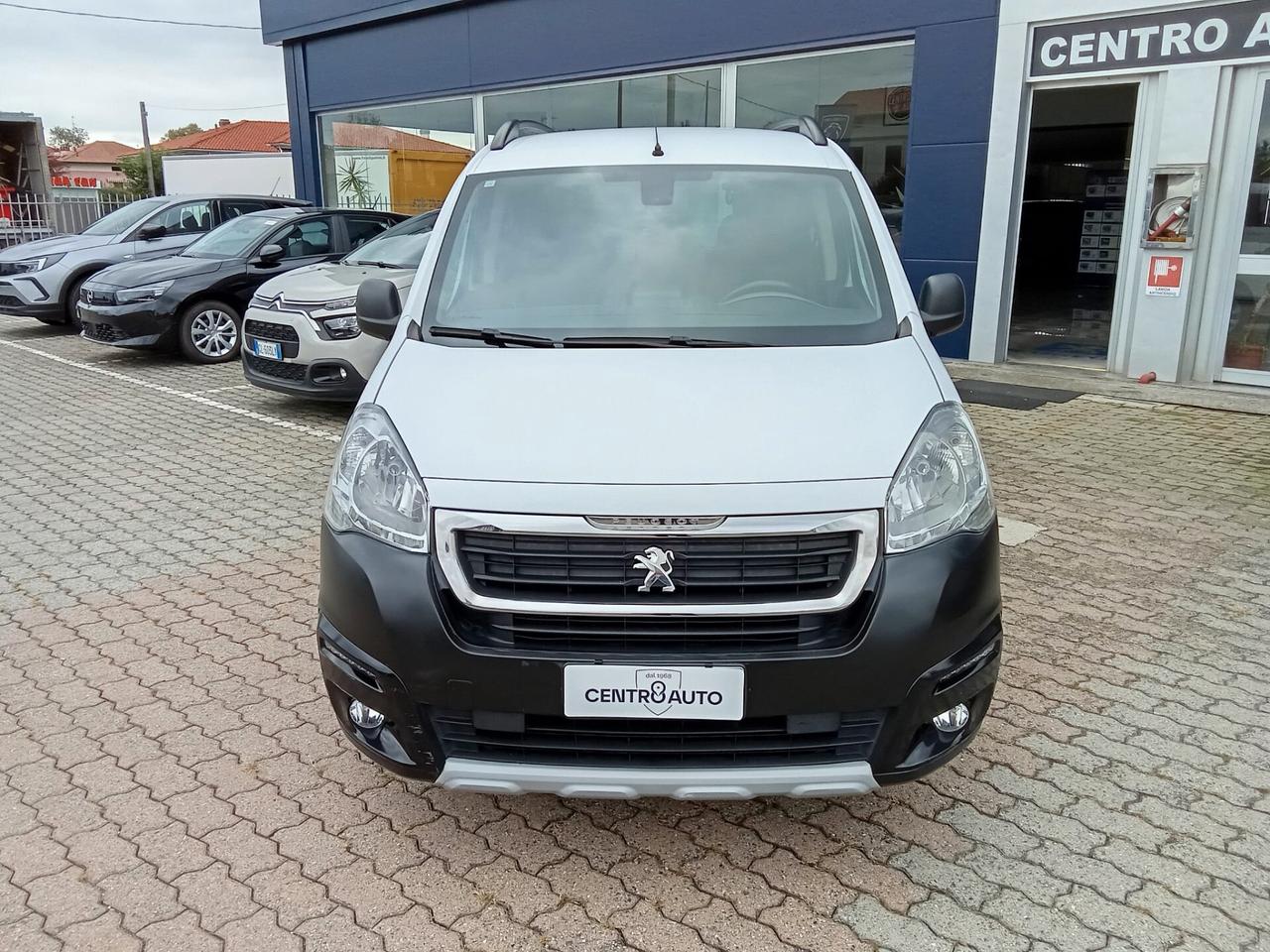 Peugeot Partner Tepee BlueHDi 120 S&S Outdoor