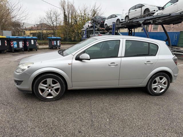 OPEL Astra 1.6 16V Twinport 5P Cosmo senza lavoro da fare