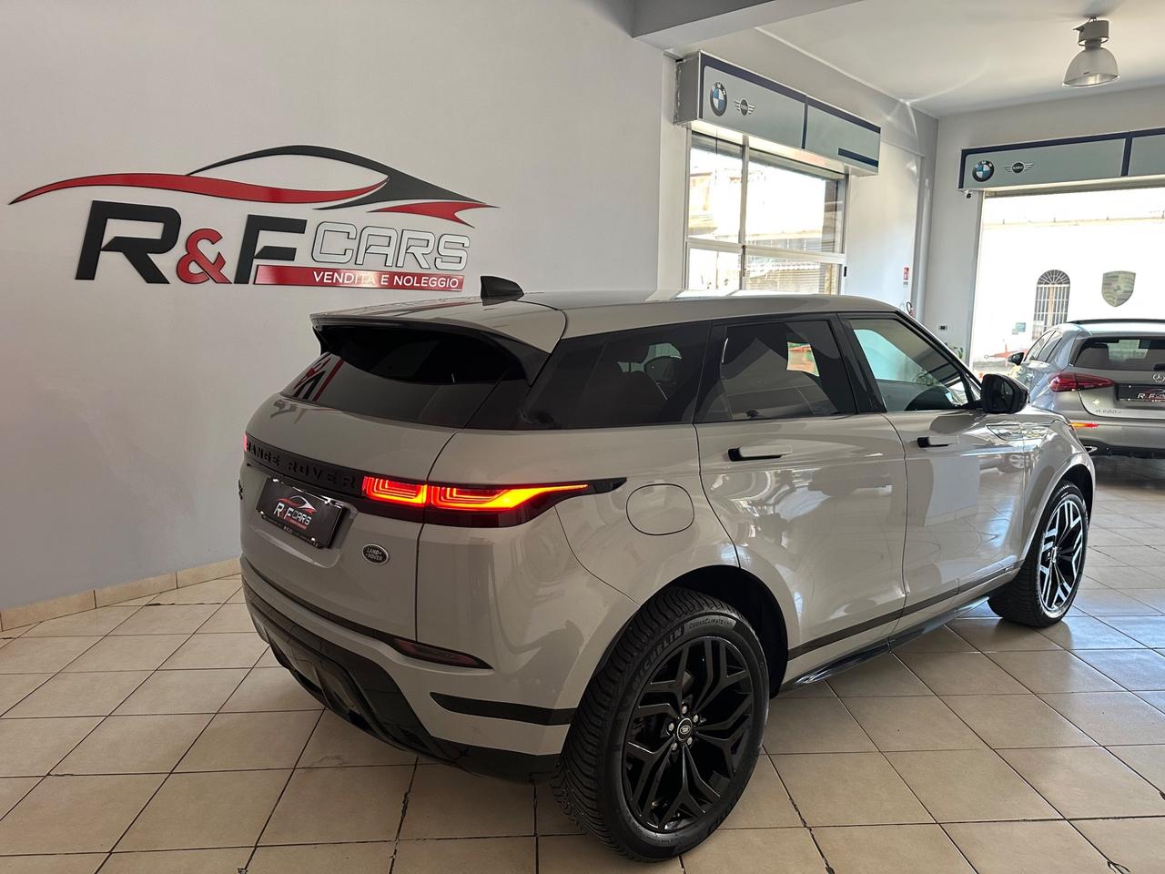Land Rover Range Evoque 2.0D I4 180 CV AWD Auto R-Dynamic HSE