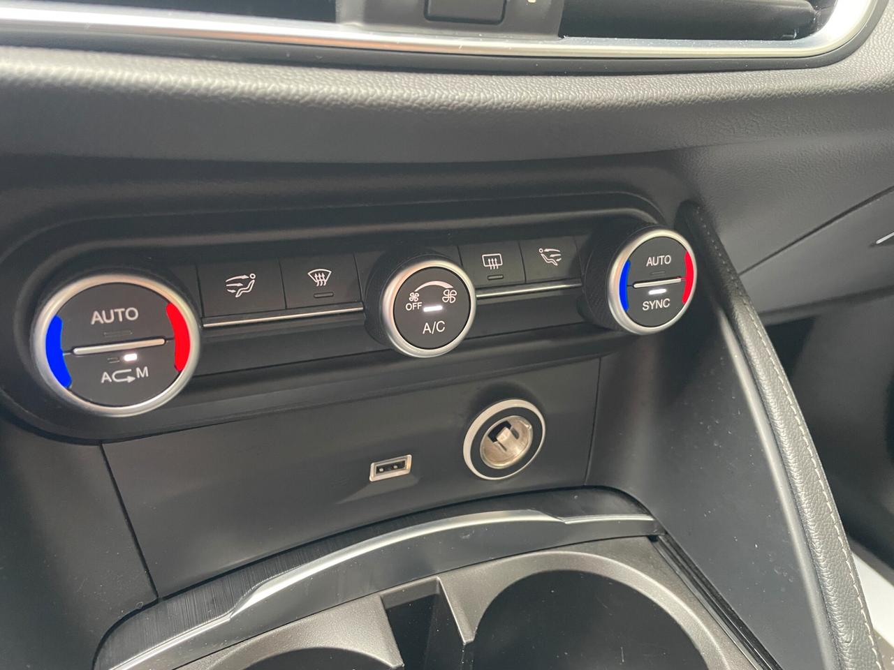 Alfa Romeo Stelvio 2.2 Turbodiesel 180 CV AT8 Q4 Business