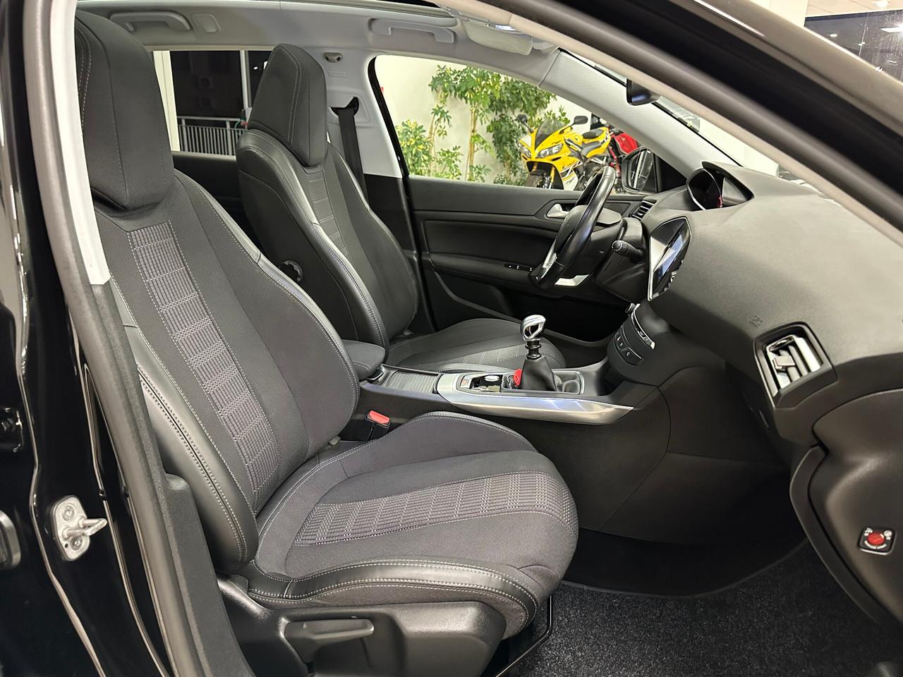 Peugeot 308 BlueHDi 120 S&S SW Allure - 2018