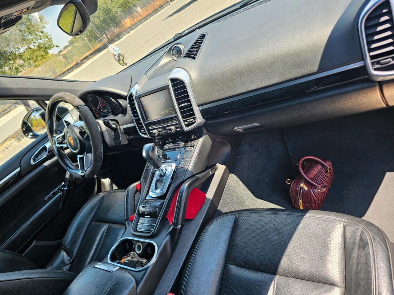 Porsche Cayenne 3.0 Diesel V6 250cv cambio automatico
