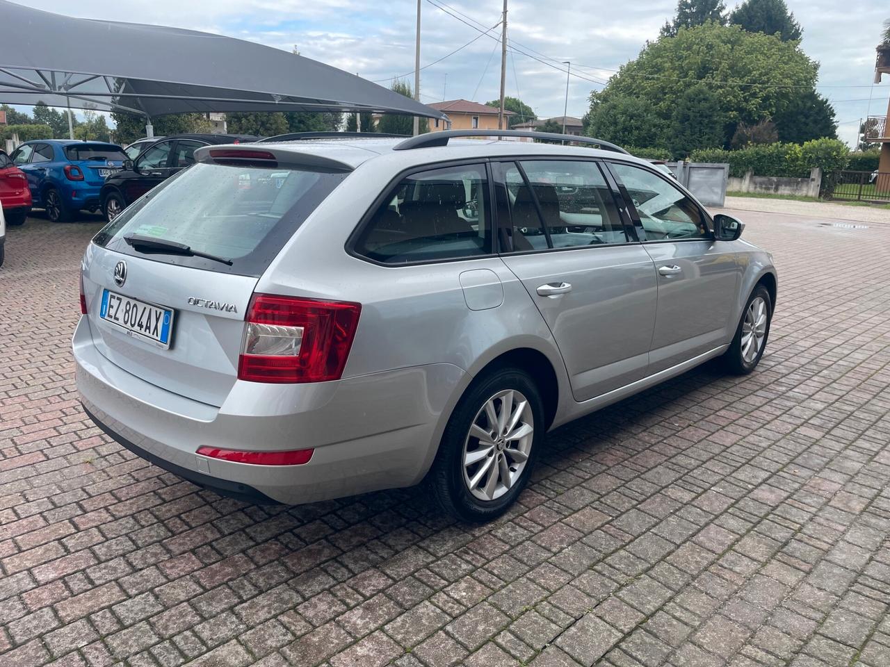 Skoda Octavia 1.6 TDI CR 105 CV Wagon Ambition