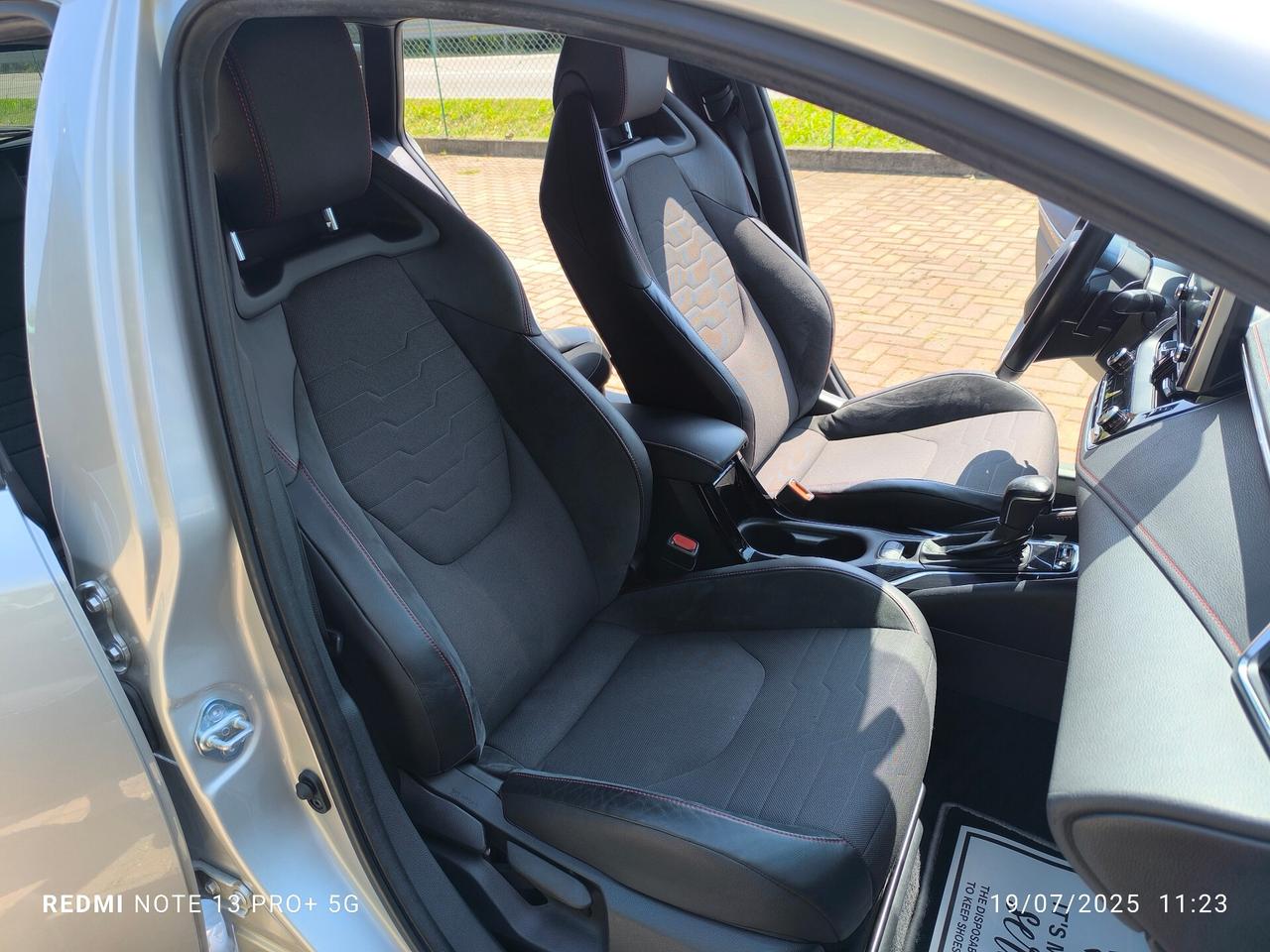 Toyota Corolla Touring Sports 2.0 Hybrid Lounge