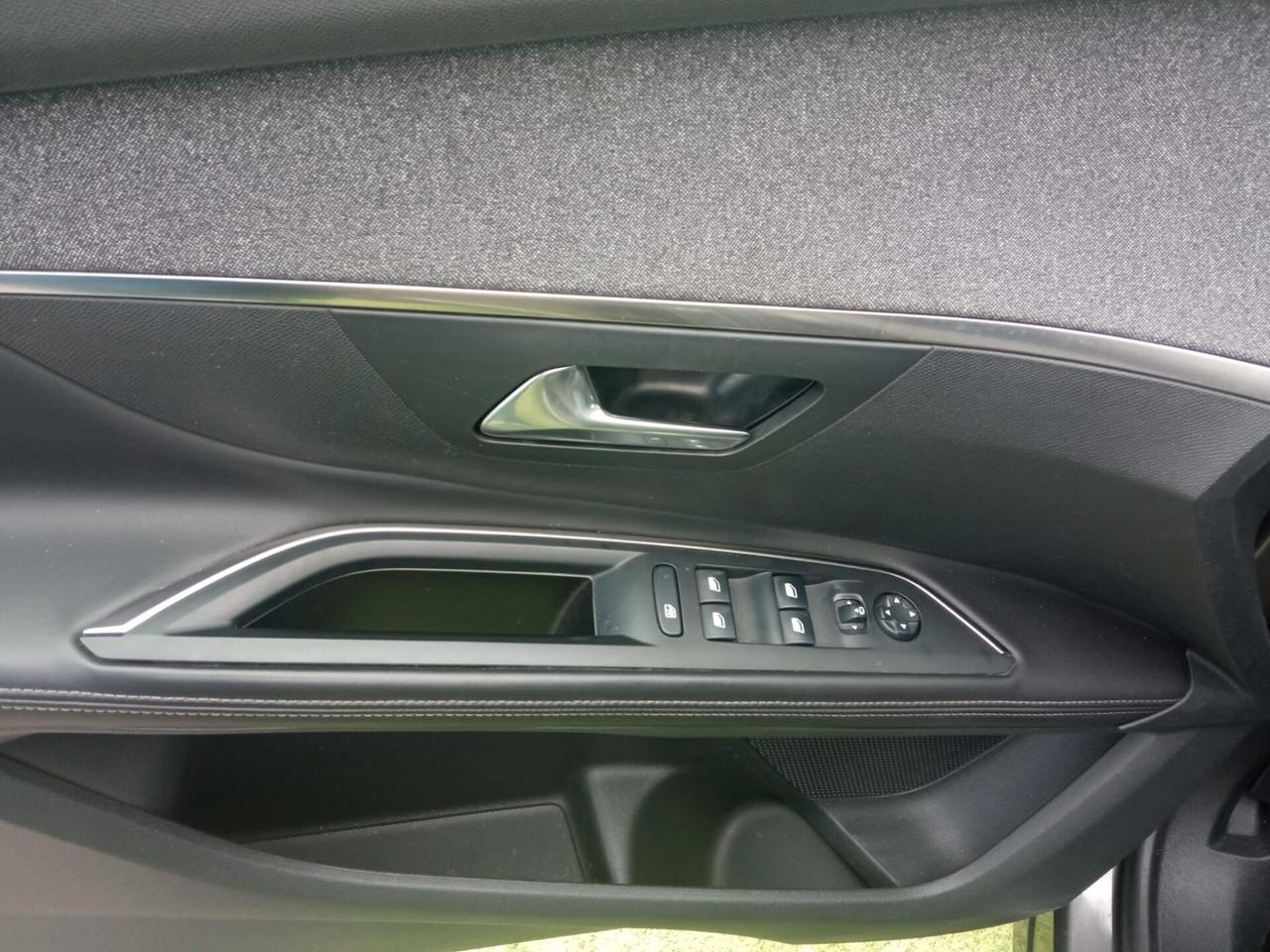 Peugeot 5008 BlueHDi 130 Allure AUTOMATICO 7 POSTI