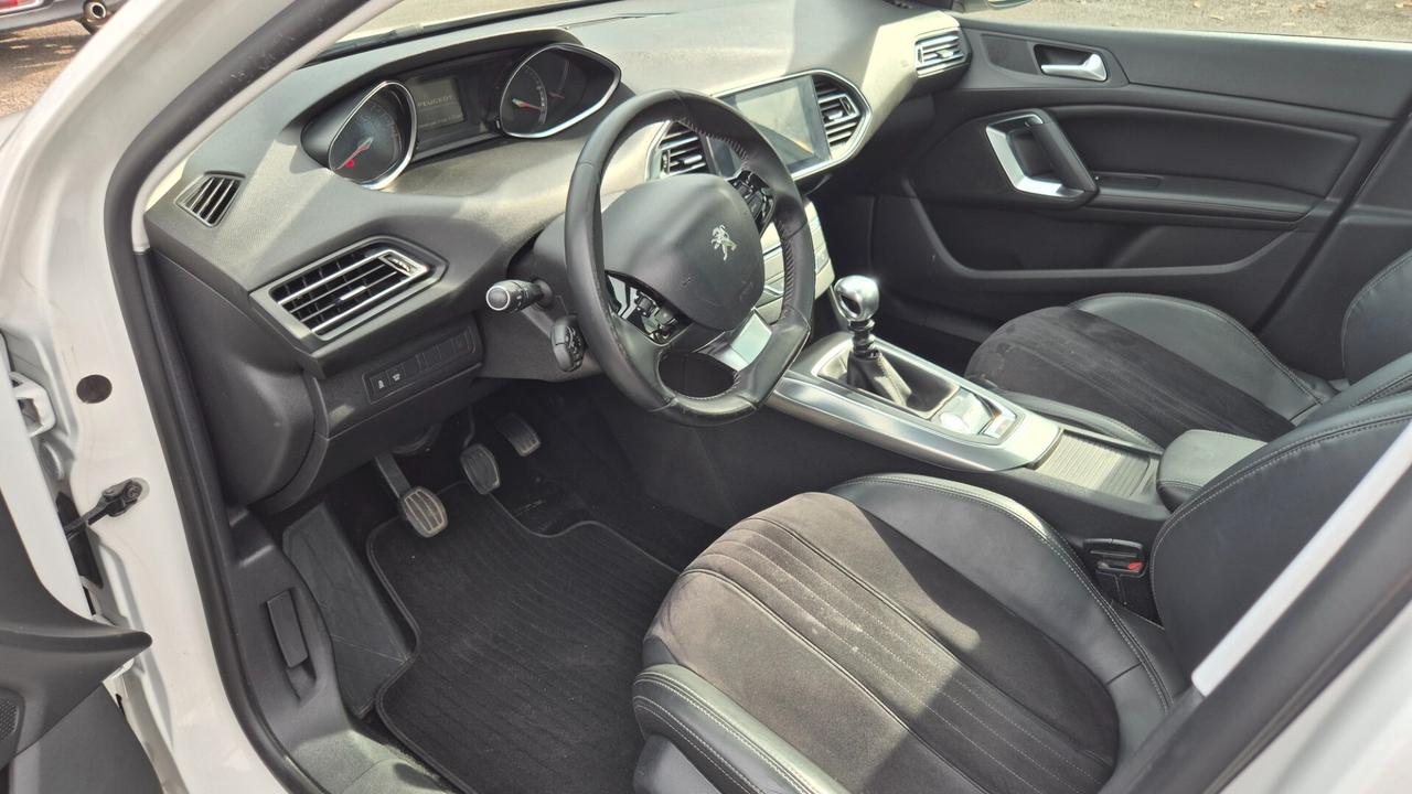 Peugeot 308 1.6 e-HDi 115 CV Stop&Start Allure