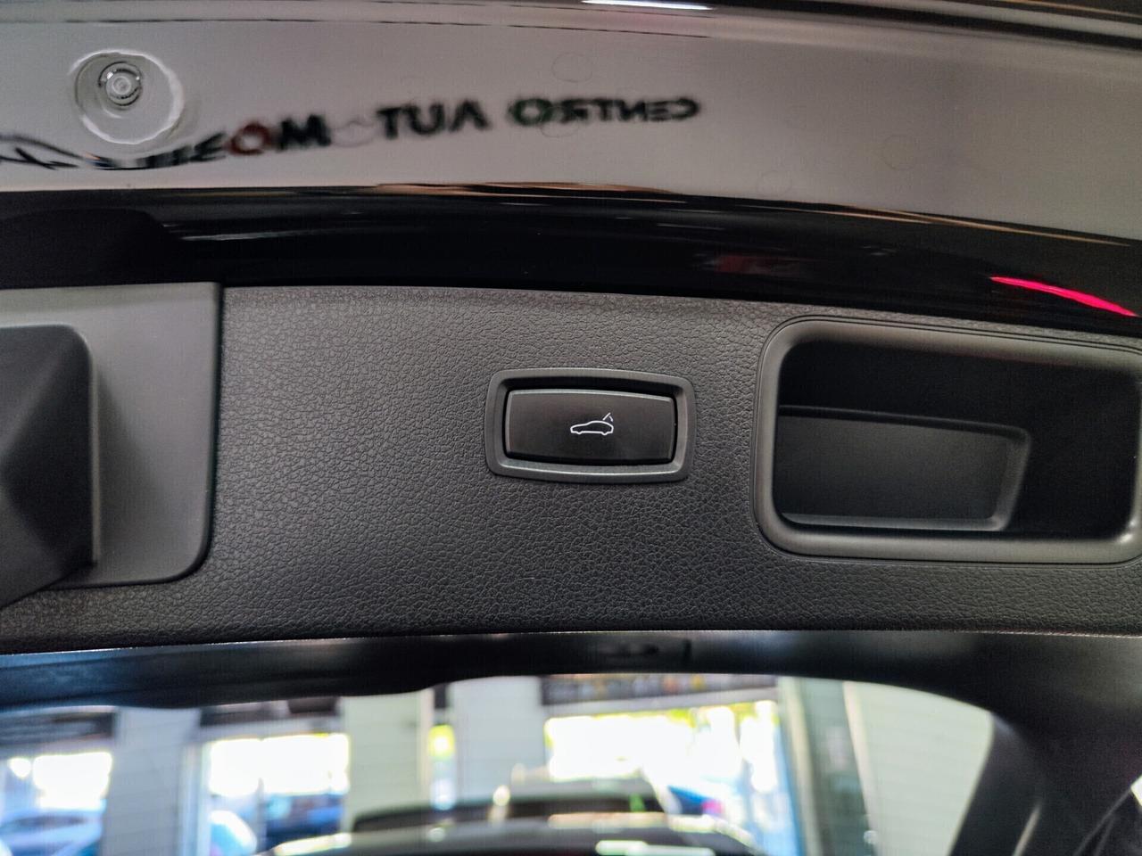 Porsche Macan 2.0 245cv Tetto Led