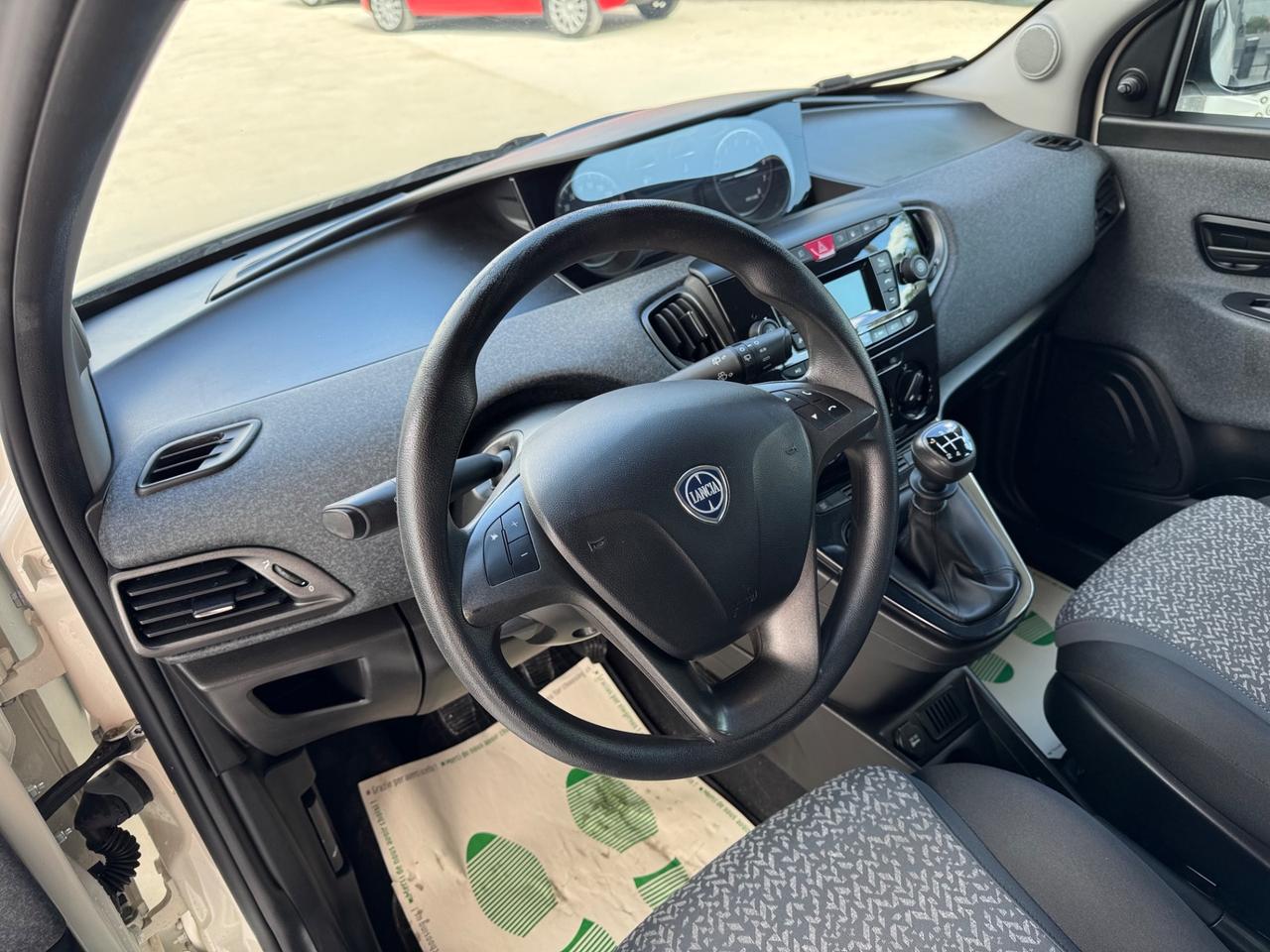 Lancia Ypsilon 1.2 69 CV 5 porte GPL Ecochic Elefantino Blu