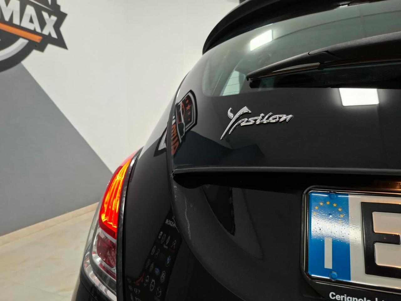 Lancia Ypsilon 0.9 t.air 85cv Platinum 2011