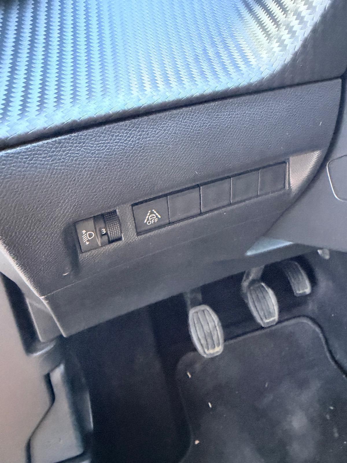 Peugeot 2008 BlueHDi 110 S&S Allure Pack