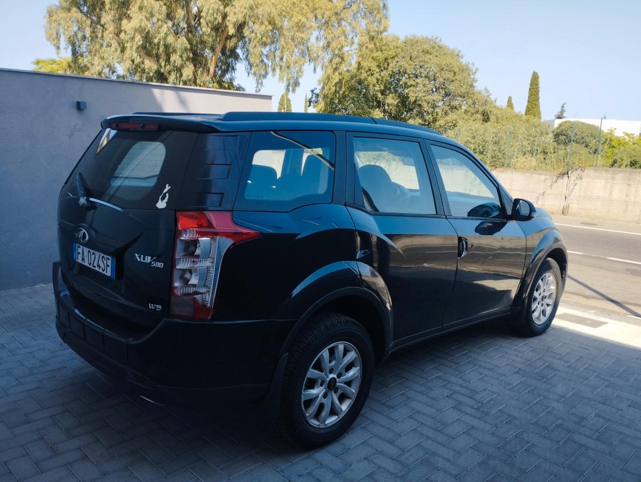 Mahindra XUV500 2.2 16V AWD W6