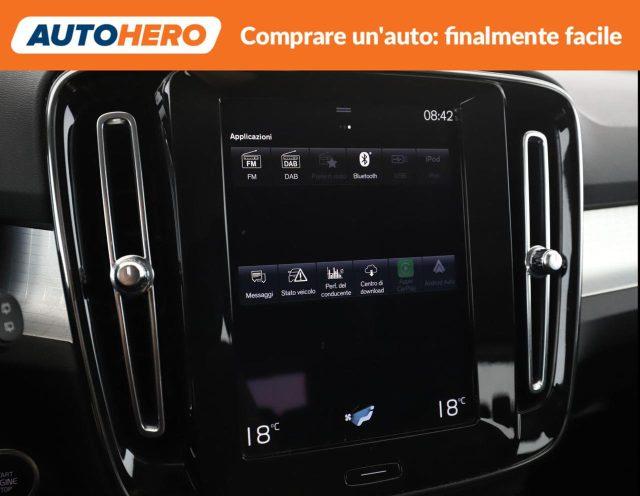 VOLVO XC40 T3 Momentum Pro