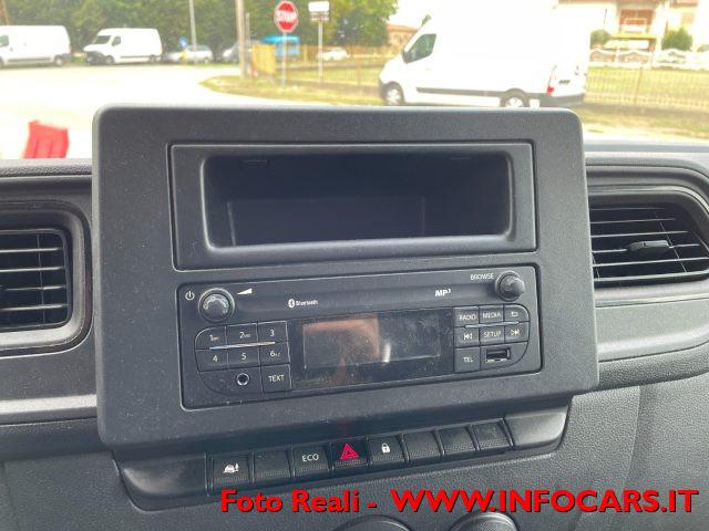 RENAULT Master T33 2.3 dCi 135 CV PASSO MEDIO