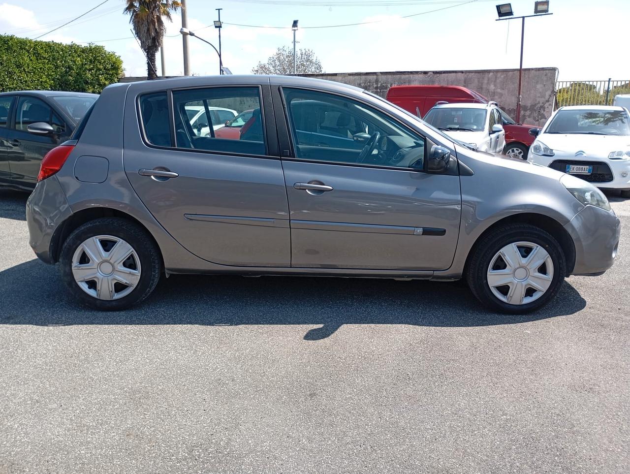 Renault Clio 1.2 16V 5 porte 20th Anniversario