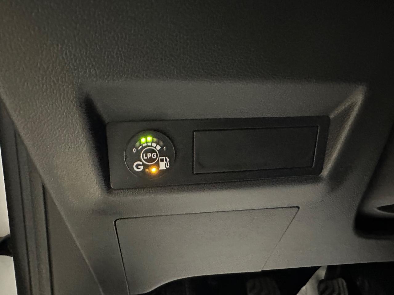 Renault Captur TCe 100 CV GPL FAP Intens - 2021