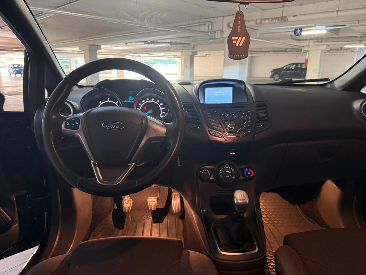 Ford Fiesta 1.5 TDCi 95CV 5 porte Black& White Edition