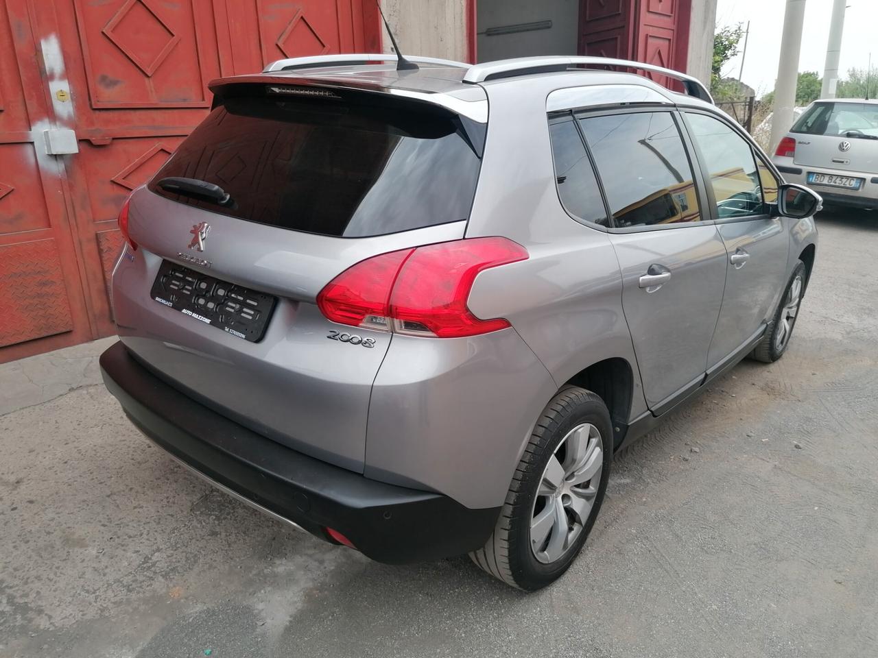 Peugeot 2008 BlueHDi 100 Allure