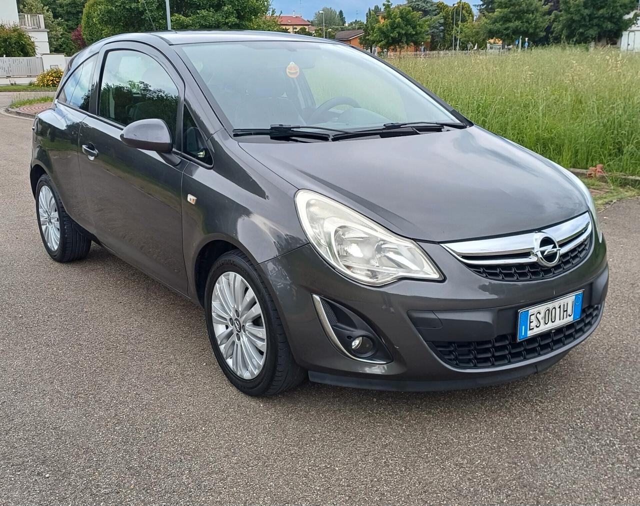 Opel Corsa 1.2 85CV 3 porte GPL-TECH b-color