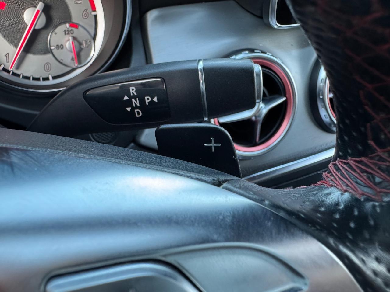 MERCEDES GLA 200 4MATIC