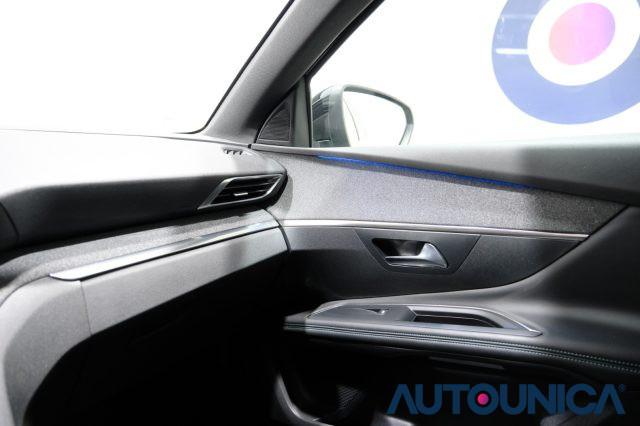 PEUGEOT 3008 HYBRID4 300 E-EAT8 ALLURE PACK