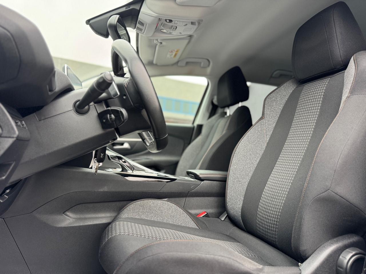 Peugeot 3008 BlueHDi 130 S&S EAT8