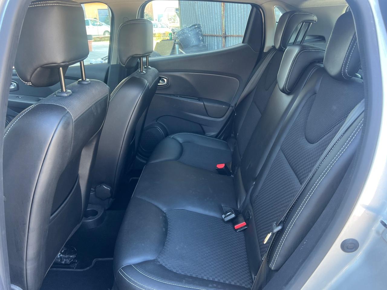 Renault Clio dCi 8V 90 CV EDC 5 porte Moschino Intens