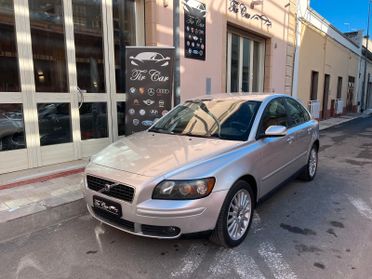 VOLVO S40 MOMENTUM 2.0 135CV 100KW ANNO 2005