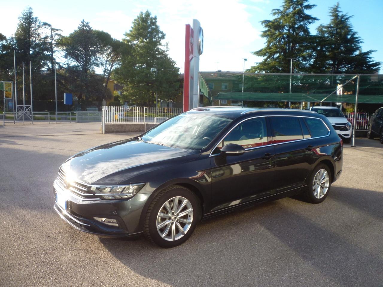 VOLKSWAGEN Passat Variant 2.0 TDI 150 CV SCR EVO DSG Business 2019