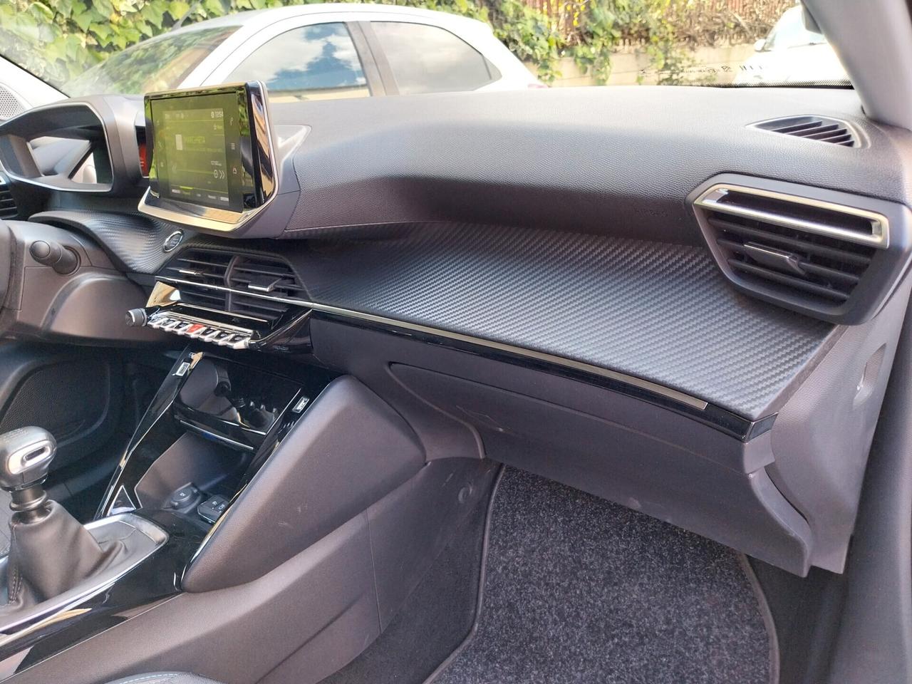 PEUGEOT 2008 1.2 BENZINA ALLURE 2022