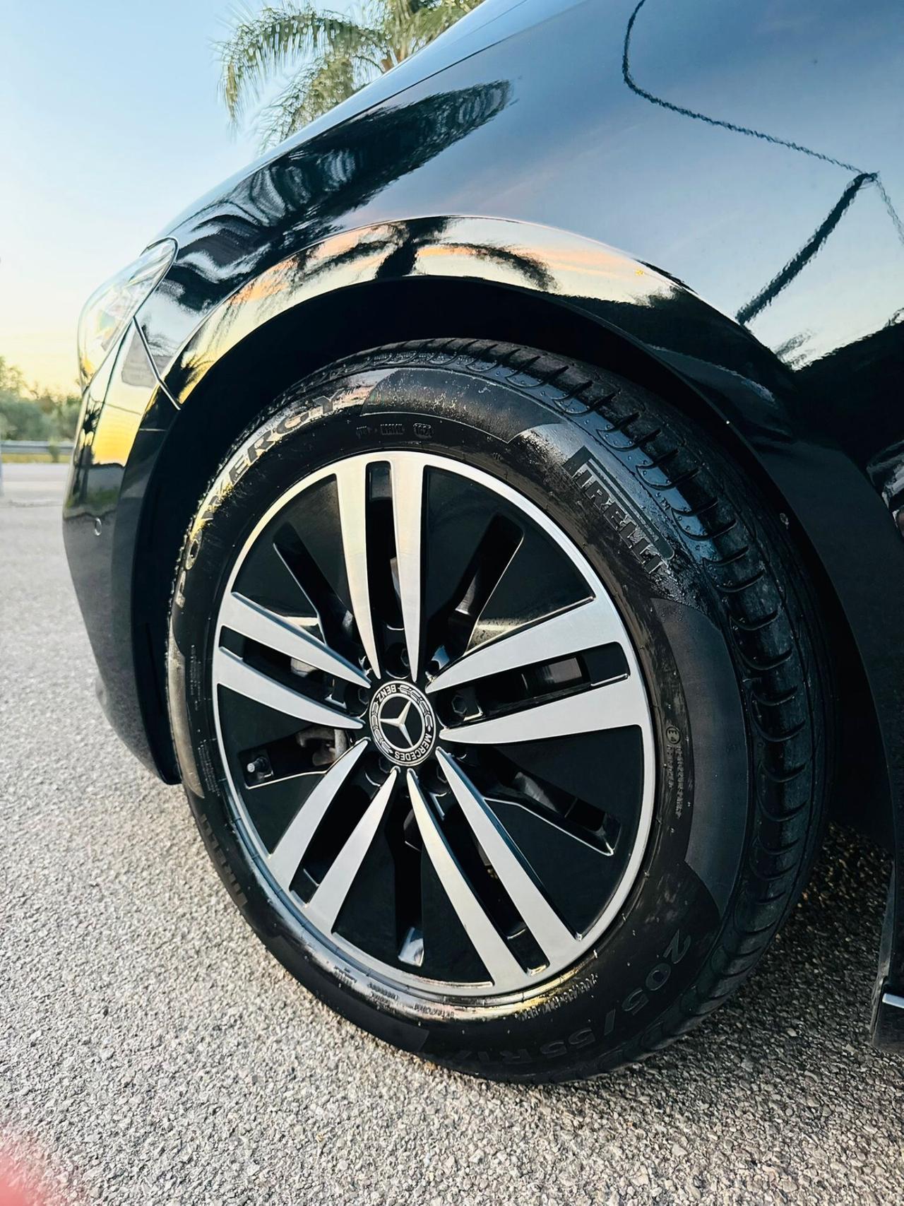 Mercedes-benz B 180d Automatic Sport Plus Pelle/Led