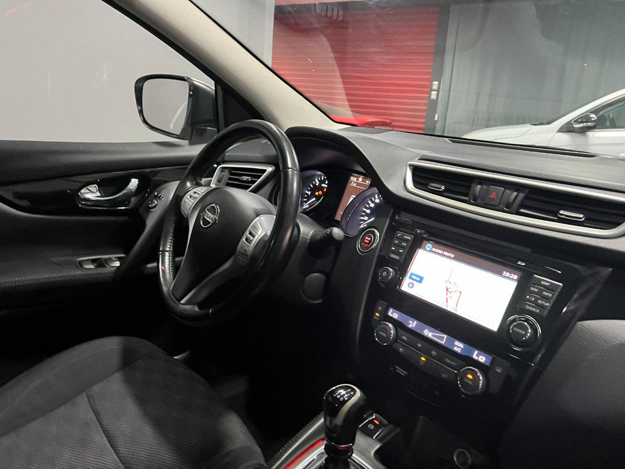 Nissan Qashqai 1.5 dci Tekna 110cv E6 TETTO PANORAMICO