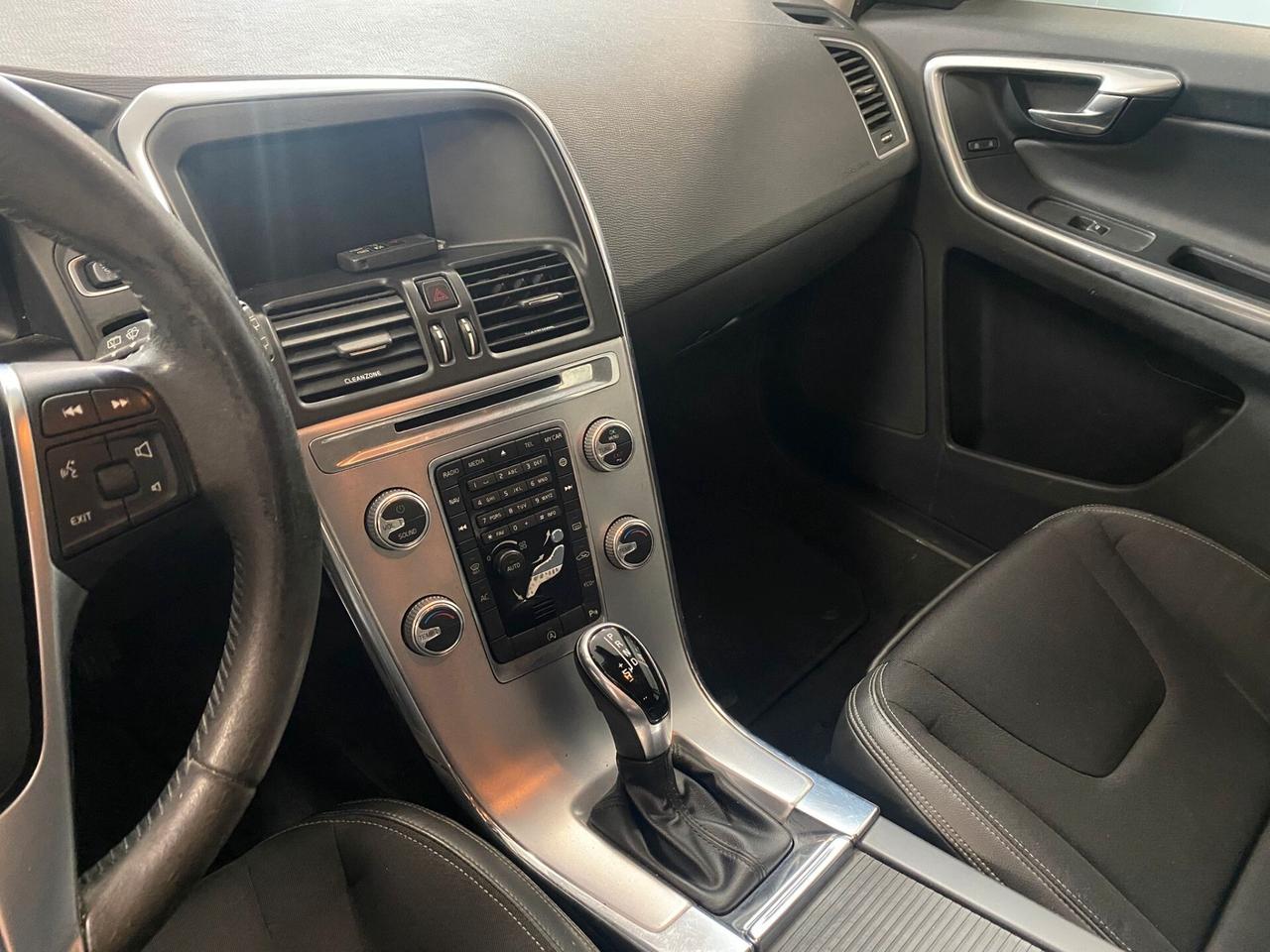 Volvo XC 60 XC60 D5 AWD Geartronic Business Plus