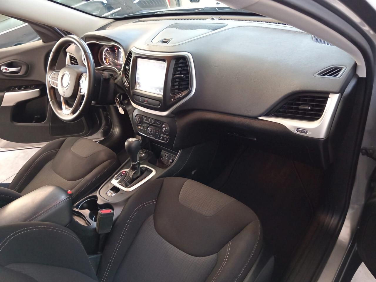 Jeep Nuova Cherokee 2184cc 186cv (136KW) 4X4