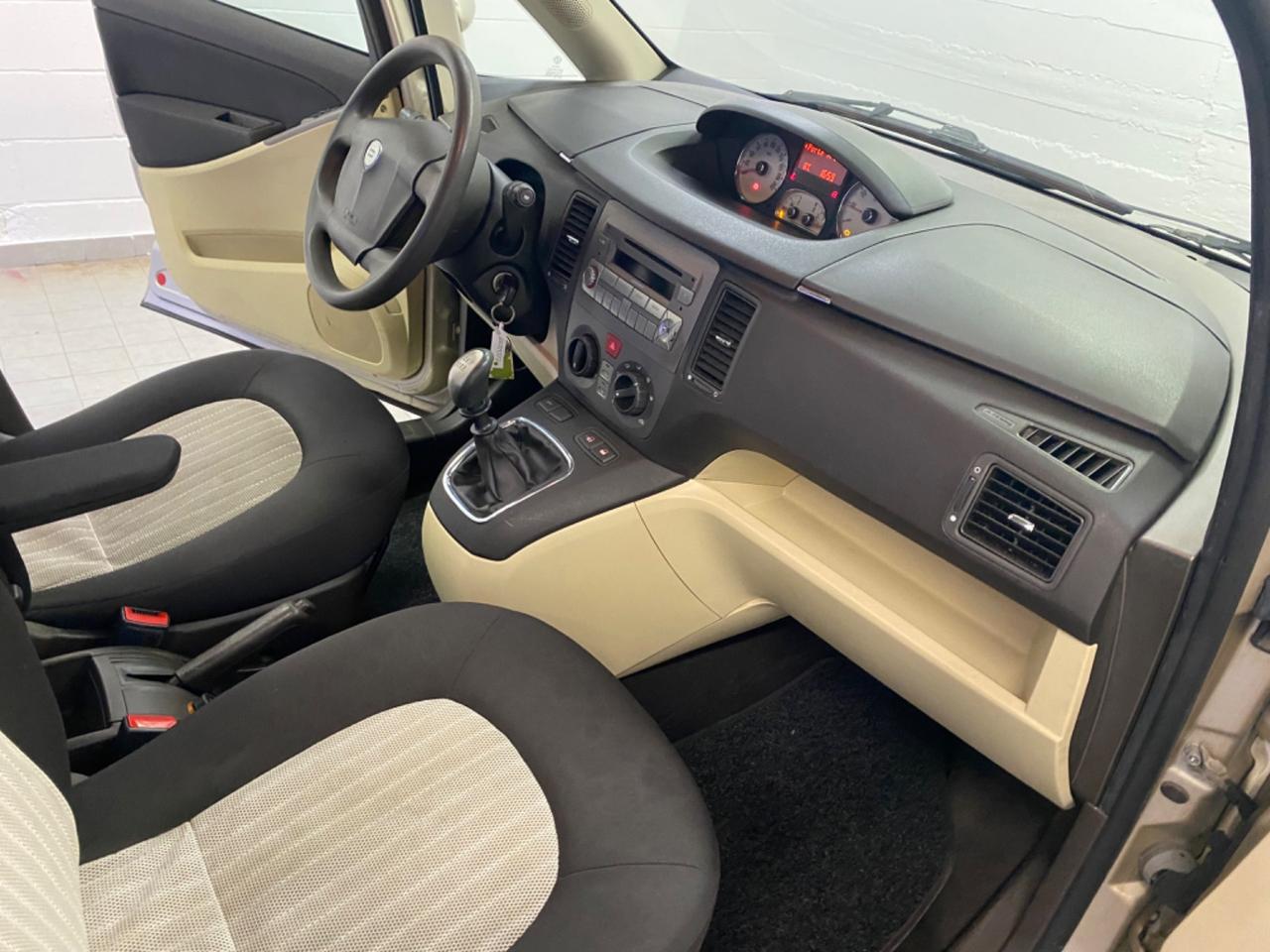 Lancia MUSA 1.4 16V Platino Plus