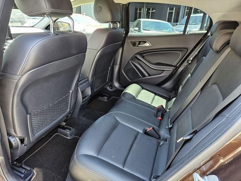 Mercedes-Benz GLA GLA 200 d Automatic Activity Edition