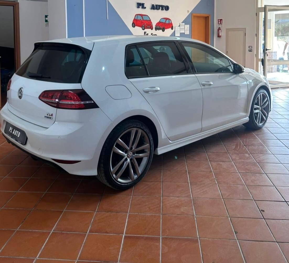 Volkswagen Golf 1.6 115 CV R-LINE