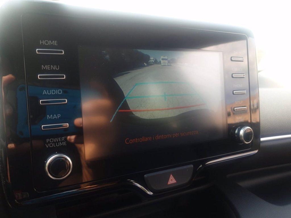 TOYOTA Yaris 1.5h active del 2022