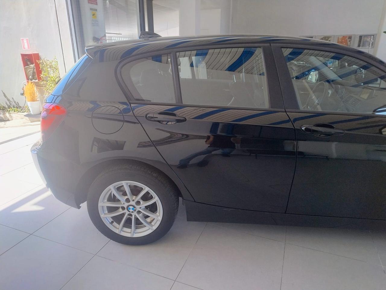 Bmw 116 116d 5p. Urban