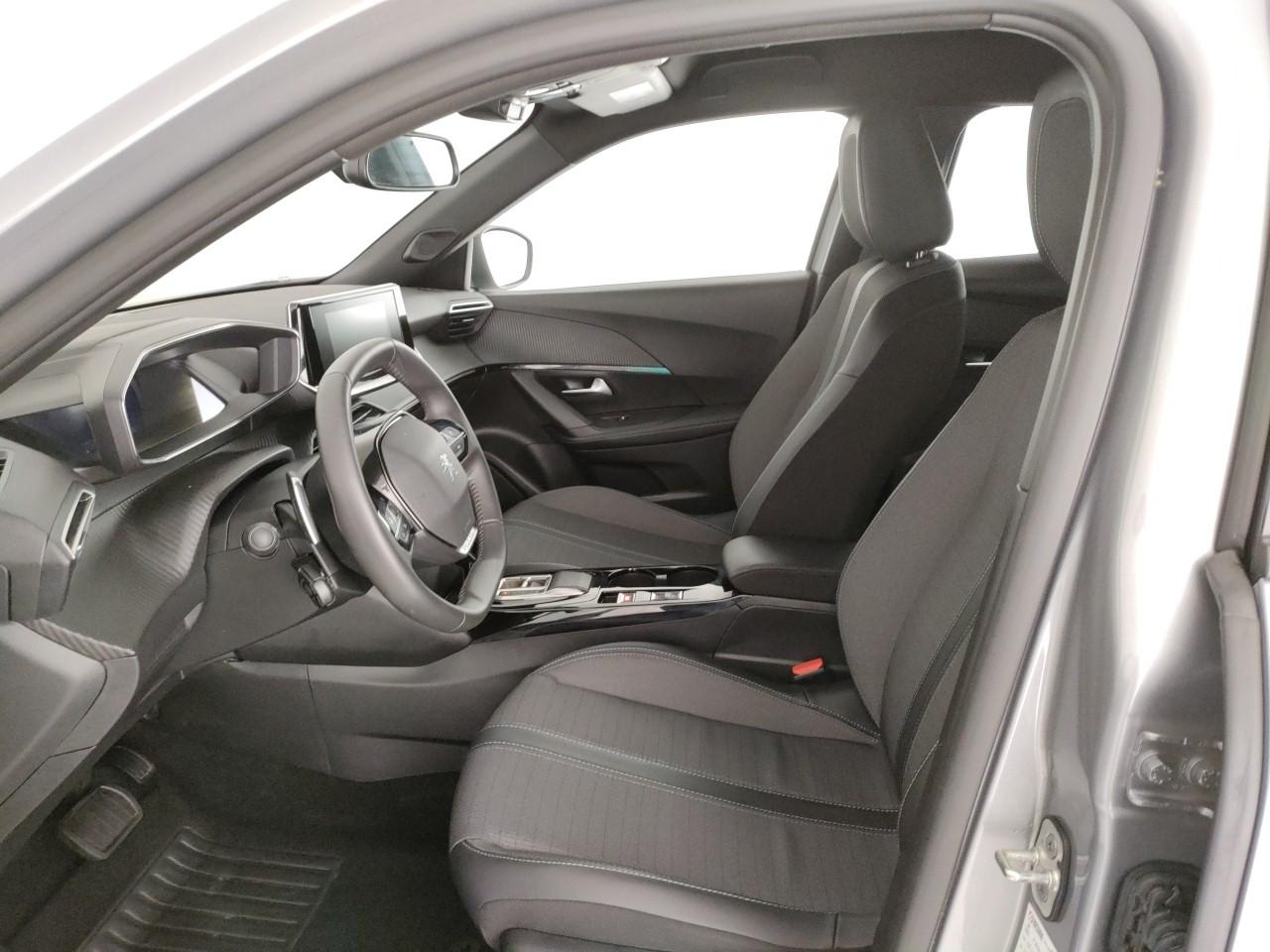 PEUGEOT 2008 1.5 bluehdi Allure Pack 130cv eat8