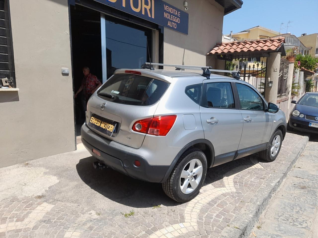 Nissan Qashqai 4X4 GANCIO TRAINO