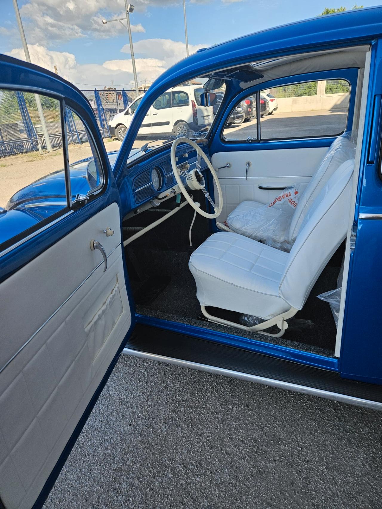 Volkswagen Maggiolino VETRO PIATTO - 6VOLT - TETTO APRIBILE
