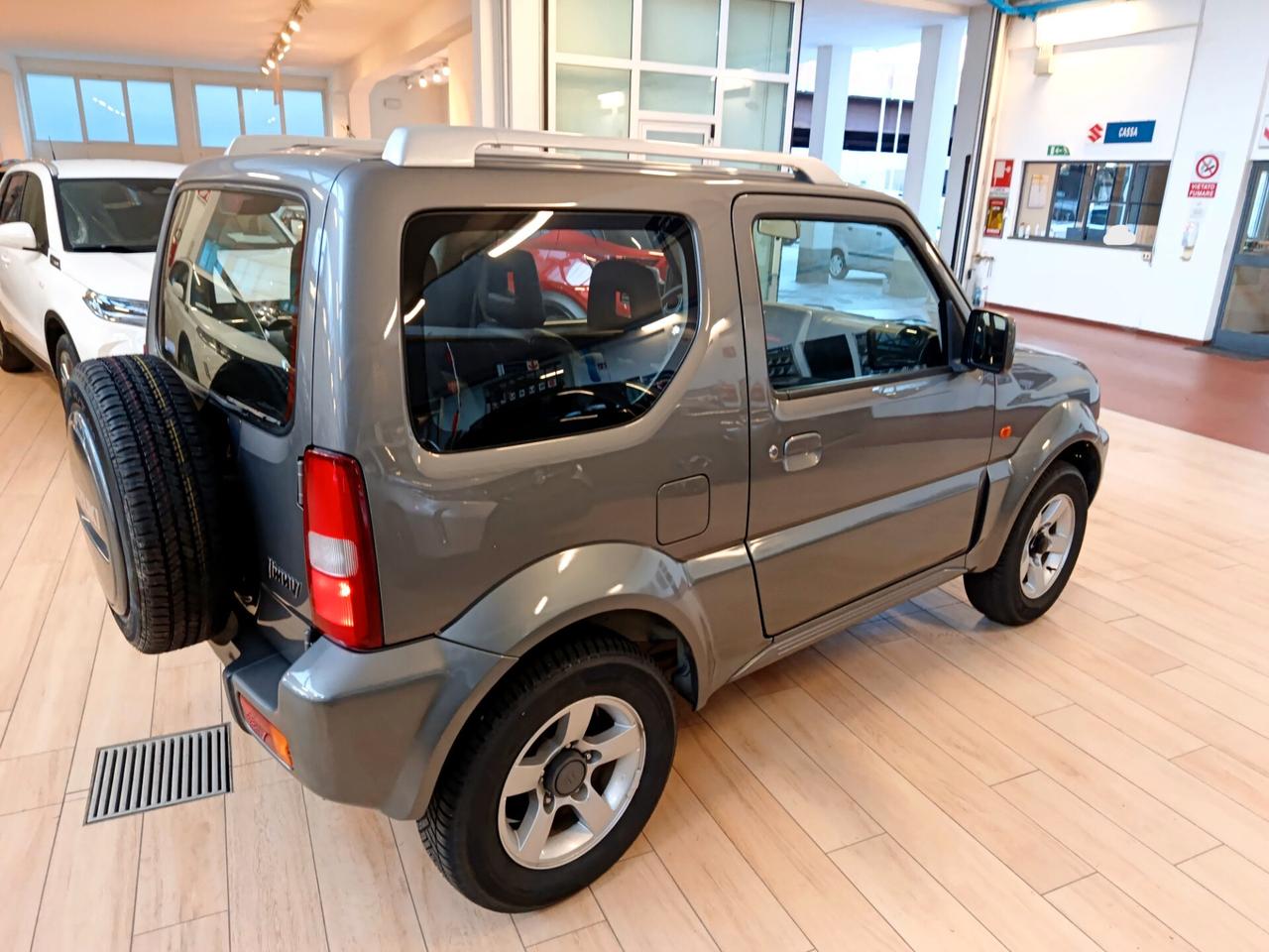 Suzuki Jimny 1.3i 16V cat 4WD JLX Più