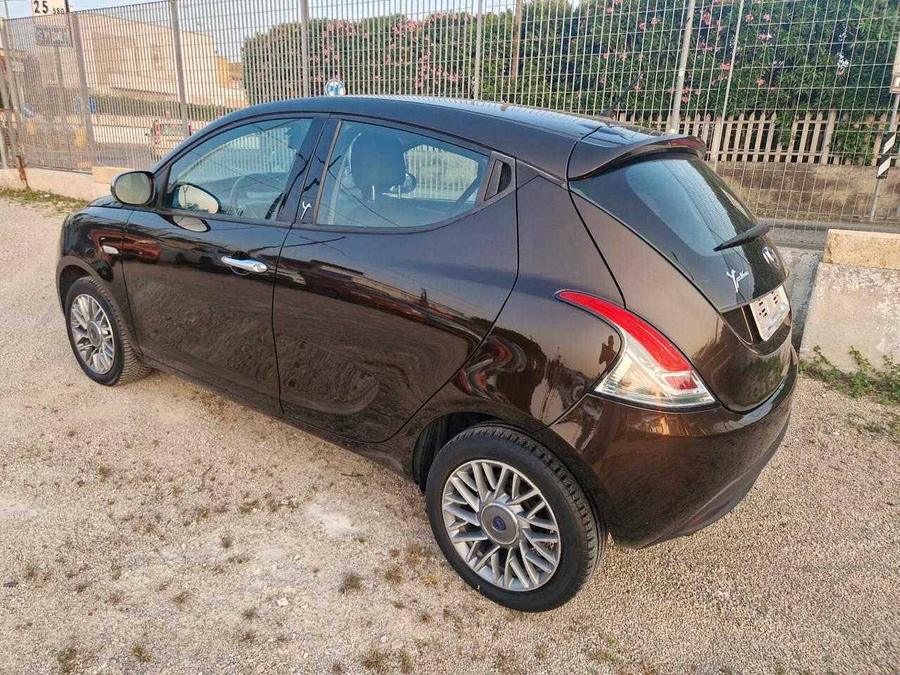 Lancia Ypsilon 1.2 69 Cv - 2011
