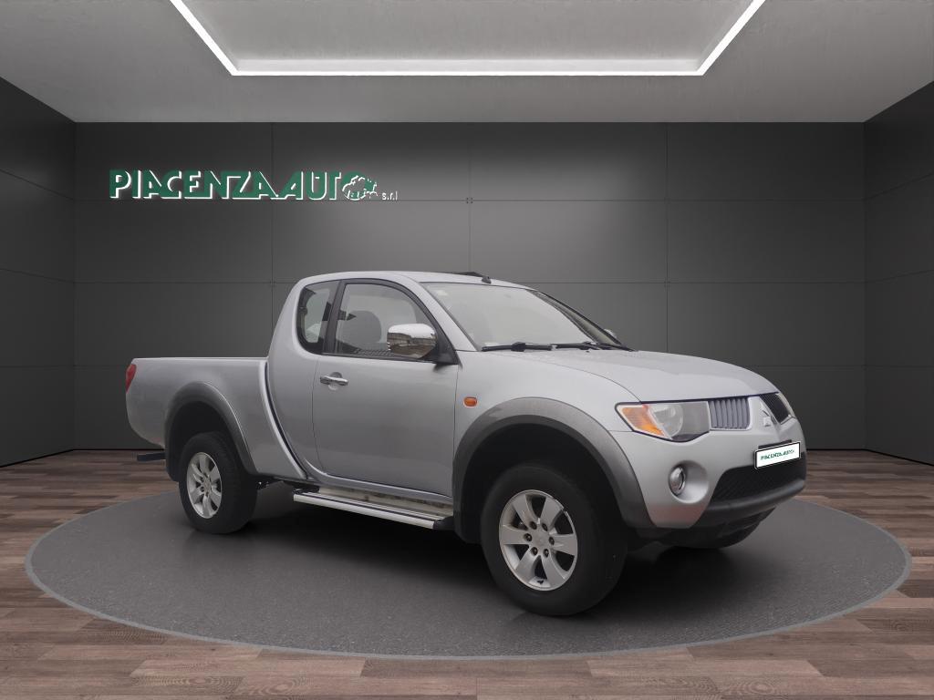 MITSUBISHI L 200 INTENSE CLUB CLAB 4WD.