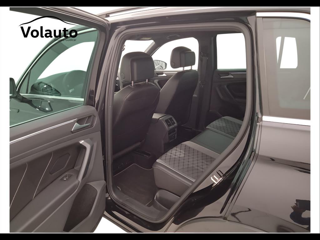 VOLKSWAGEN Tiguan II 2021 - Tiguan 2.0 tdi R-Line 150cv dsg