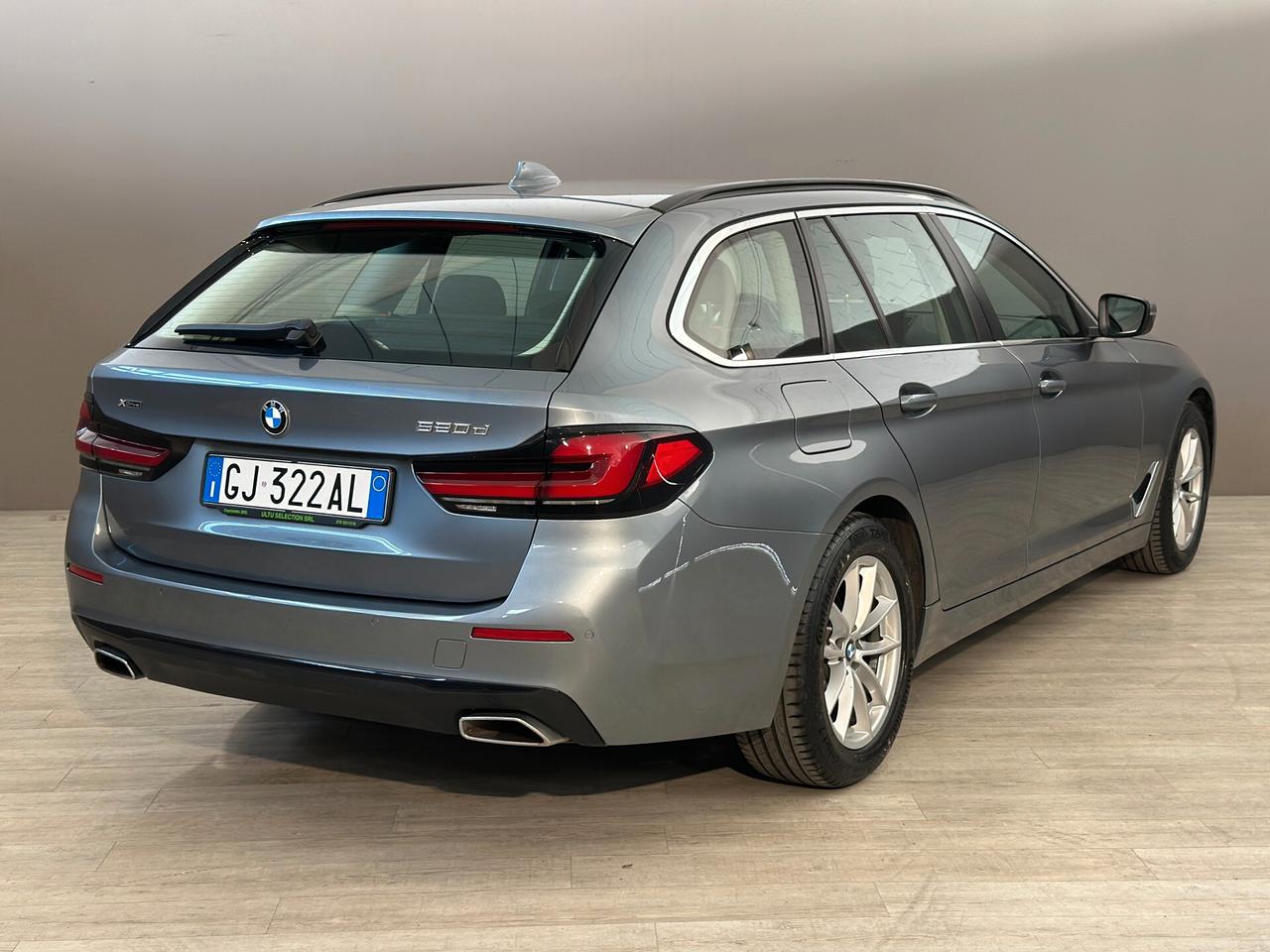 BMW 520 d Touring MHEV xDrive Business auto