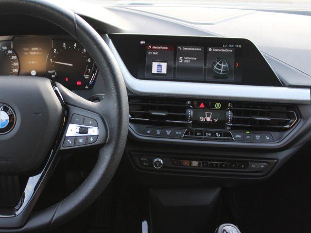BMW 118 i 5p. Business Advantage